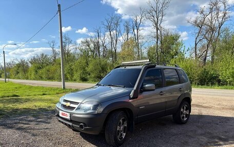 Chevrolet Niva I рестайлинг, 2019 год, 900 000 рублей, 10 фотография