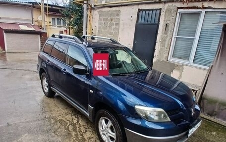 Mitsubishi Outlander III рестайлинг 3, 2004 год, 575 000 рублей, 4 фотография