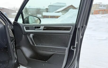 Volkswagen Touareg III, 2016 год, 2 350 000 рублей, 16 фотография