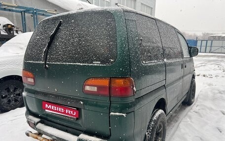 Mitsubishi Space Gear I рестайлинг, 1997 год, 800 000 рублей, 3 фотография