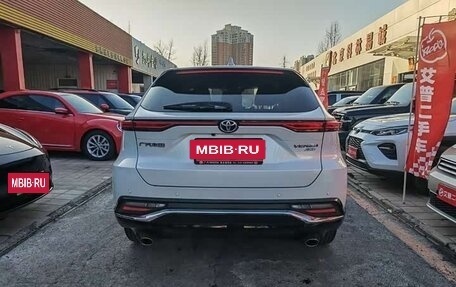 Toyota Venza, 2022 год, 4 200 000 рублей, 3 фотография