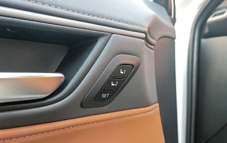 Toyota Venza, 2022 год, 4 200 000 рублей, 11 фотография