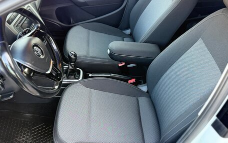 Volkswagen Polo VI (EU Market), 2016 год, 1 150 000 рублей, 15 фотография