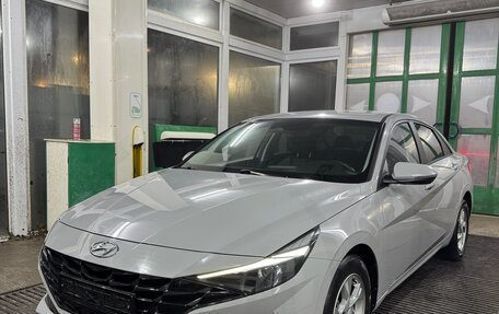 Hyundai Elantra, 2021 год, 1 800 000 рублей, 3 фотография