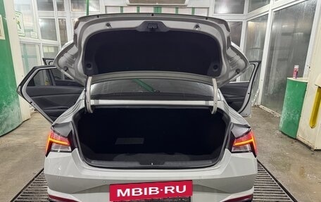 Hyundai Elantra, 2021 год, 1 800 000 рублей, 23 фотография