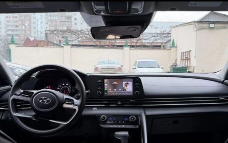 Hyundai Elantra, 2021 год, 1 650 000 рублей, 3 фотография