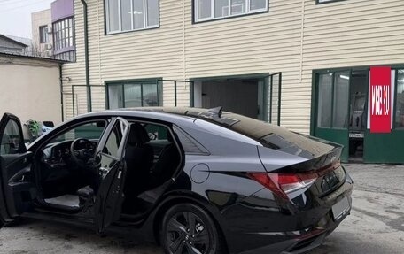 Hyundai Elantra, 2021 год, 1 650 000 рублей, 2 фотография