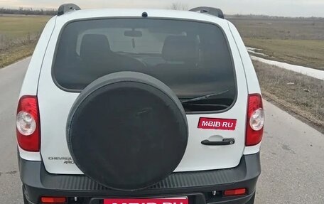 Chevrolet Niva I рестайлинг, 2017 год, 720 000 рублей, 4 фотография