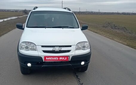 Chevrolet Niva I рестайлинг, 2017 год, 720 000 рублей, 7 фотография