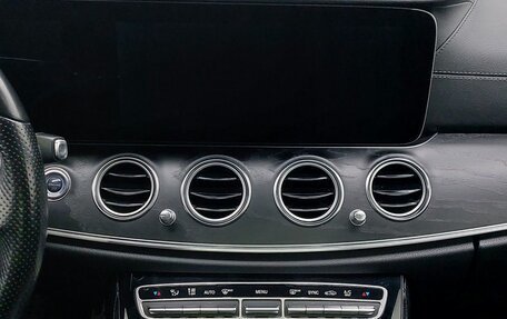 Mercedes-Benz E-Класс, 2017 год, 3 299 000 рублей, 13 фотография