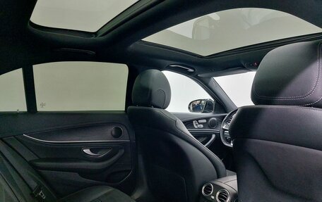 Mercedes-Benz E-Класс, 2017 год, 3 299 000 рублей, 19 фотография