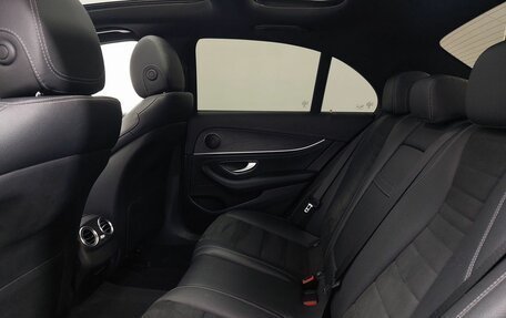 Mercedes-Benz E-Класс, 2017 год, 3 299 000 рублей, 18 фотография