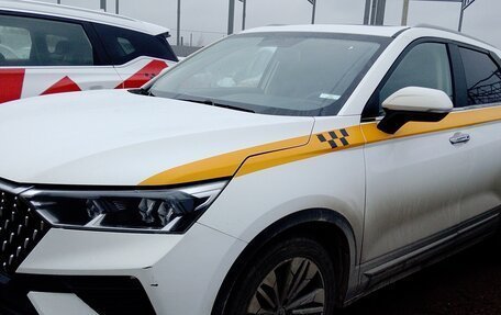 FAW Bestune T77, 2023 год, 1 607 000 рублей, 3 фотография