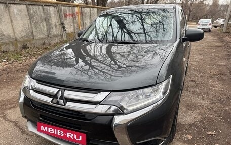 Mitsubishi Outlander III рестайлинг 3, 2016 год, 1 590 000 рублей, 1 фотография