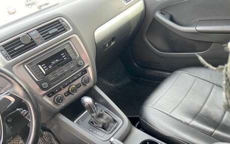 Volkswagen Jetta VI, 2017 год, 1 250 000 рублей, 20 фотография