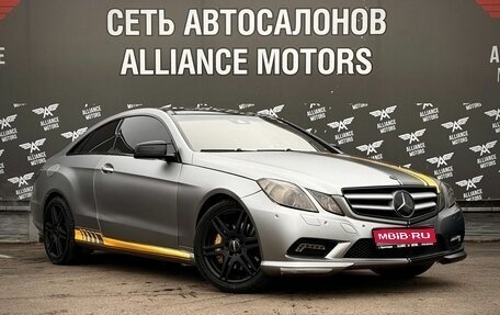 Mercedes-Benz E-Класс, 2011 год, 1 300 000 рублей, 1 фотография
