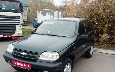 Chevrolet Niva I рестайлинг, 2004 год, 180 000 рублей, 1 фотография