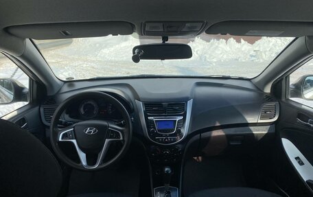 Hyundai Solaris II рестайлинг, 2013 год, 570 000 рублей, 19 фотография