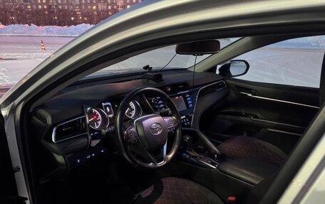 Toyota Camry, 2019 год, 2 950 000 рублей, 5 фотография