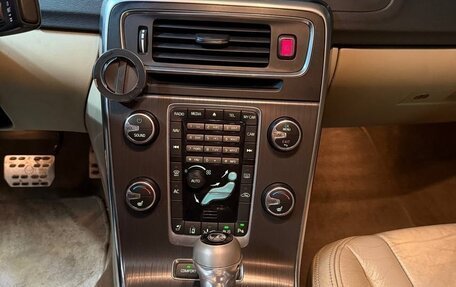 Volvo S60 III, 2010 год, 1 980 000 рублей, 15 фотография