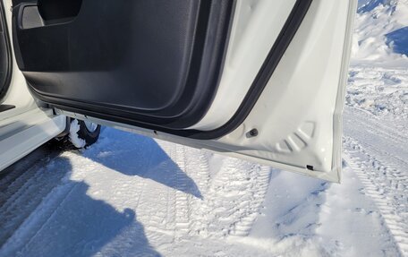 Nissan Tiida, 2011 год, 659 000 рублей, 24 фотография