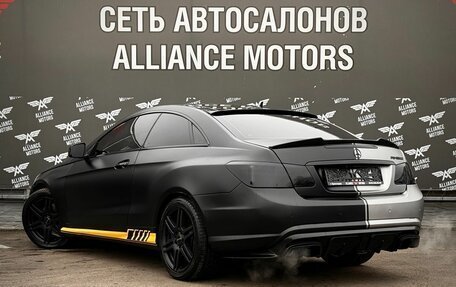 Mercedes-Benz E-Класс, 2011 год, 1 300 000 рублей, 5 фотография