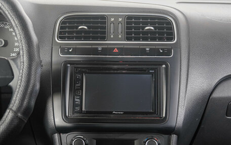 Volkswagen Polo VI (EU Market), 2013 год, 609 000 рублей, 17 фотография