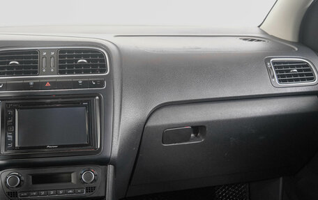 Volkswagen Polo VI (EU Market), 2013 год, 609 000 рублей, 15 фотография