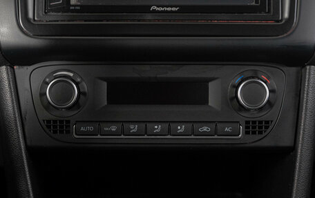 Volkswagen Polo VI (EU Market), 2013 год, 609 000 рублей, 19 фотография