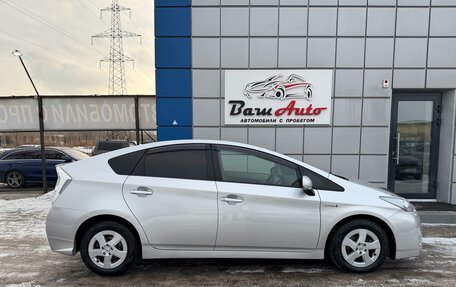 Toyota Prius, 2011 год, 1 097 000 рублей, 8 фотография