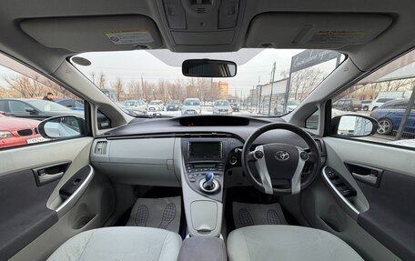 Toyota Prius, 2011 год, 1 097 000 рублей, 10 фотография