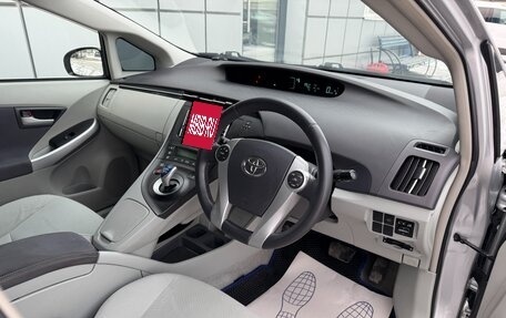 Toyota Prius, 2011 год, 1 097 000 рублей, 12 фотография