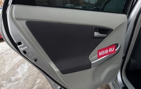 Toyota Prius, 2011 год, 1 097 000 рублей, 19 фотография