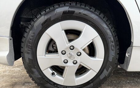 Toyota Prius, 2011 год, 1 097 000 рублей, 21 фотография