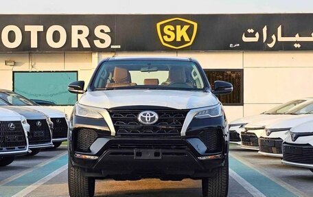 Toyota Fortuner II, 2025 год, 4 690 000 рублей, 2 фотография