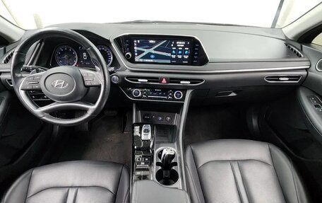 Hyundai Sonata VIII, 2022 год, 2 150 000 рублей, 5 фотография