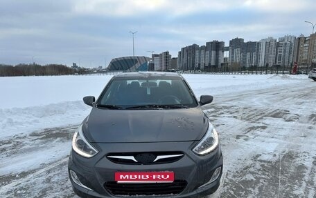 Hyundai Solaris II рестайлинг, 2014 год, 800 000 рублей, 1 фотография