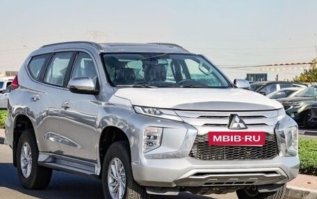 Mitsubishi Montero Sport, 2023 год, 4 090 000 рублей, 3 фотография