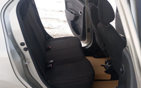 Renault Logan II, 2018 год, 970 000 рублей, 8 фотография