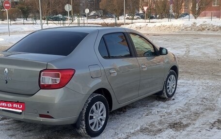 Renault Logan II, 2018 год, 970 000 рублей, 3 фотография