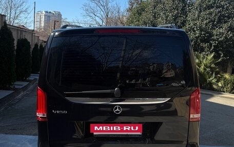 Mercedes-Benz V-Класс, 2022 год, 8 300 000 рублей, 4 фотография