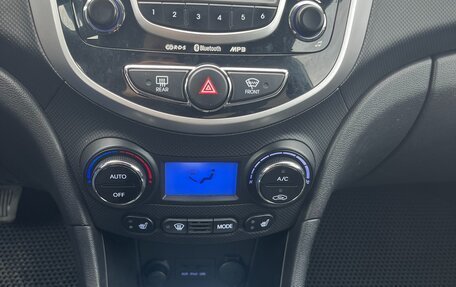 Hyundai Solaris II рестайлинг, 2011 год, 995 000 рублей, 10 фотография