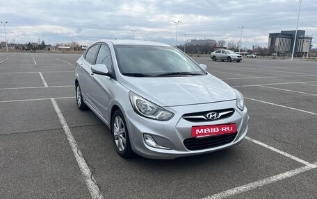 Hyundai Solaris II рестайлинг, 2011 год, 995 000 рублей, 7 фотография