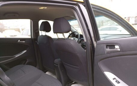 Hyundai Solaris II рестайлинг, 2016 год, 1 200 000 рублей, 12 фотография