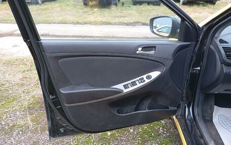 Hyundai Solaris II рестайлинг, 2016 год, 1 200 000 рублей, 9 фотография