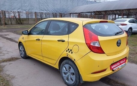 Hyundai Solaris II рестайлинг, 2016 год, 1 200 000 рублей, 4 фотография