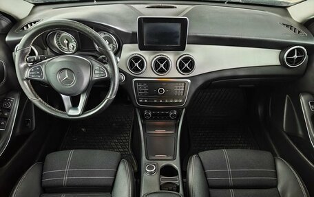 Mercedes-Benz GLA, 2016 год, 1 898 000 рублей, 11 фотография