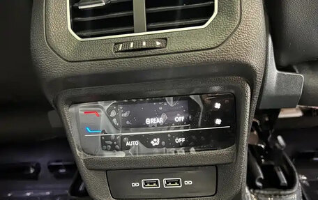 Volkswagen Touran III, 2023 год, 1 900 000 рублей, 8 фотография