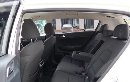 KIA Sportage IV рестайлинг, 2018 год, 2 300 000 рублей, 12 фотография