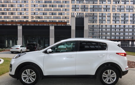 KIA Sportage IV рестайлинг, 2018 год, 2 300 000 рублей, 5 фотография